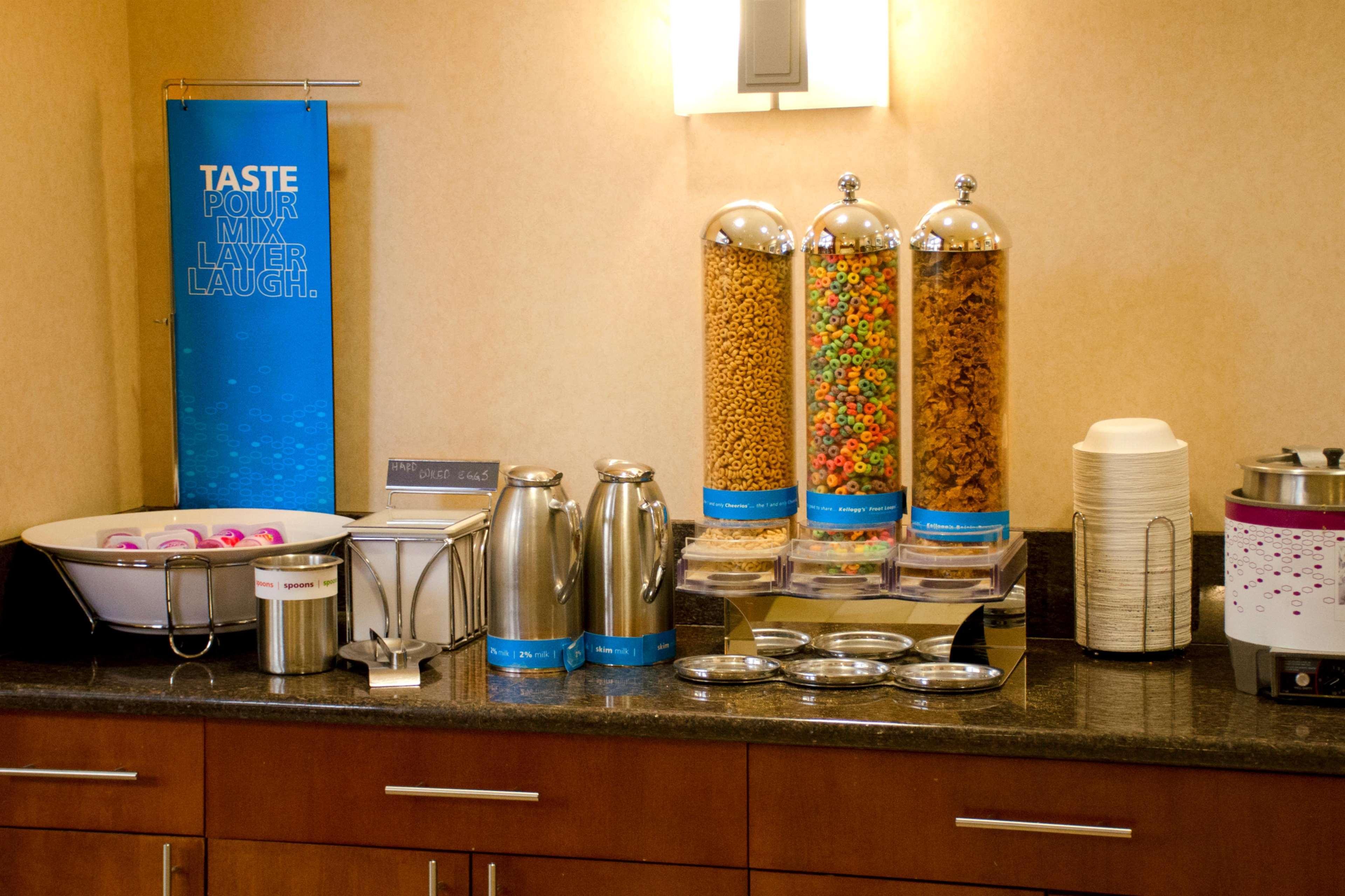 Hampton Inn & Suites College Station Ngoại thất bức ảnh